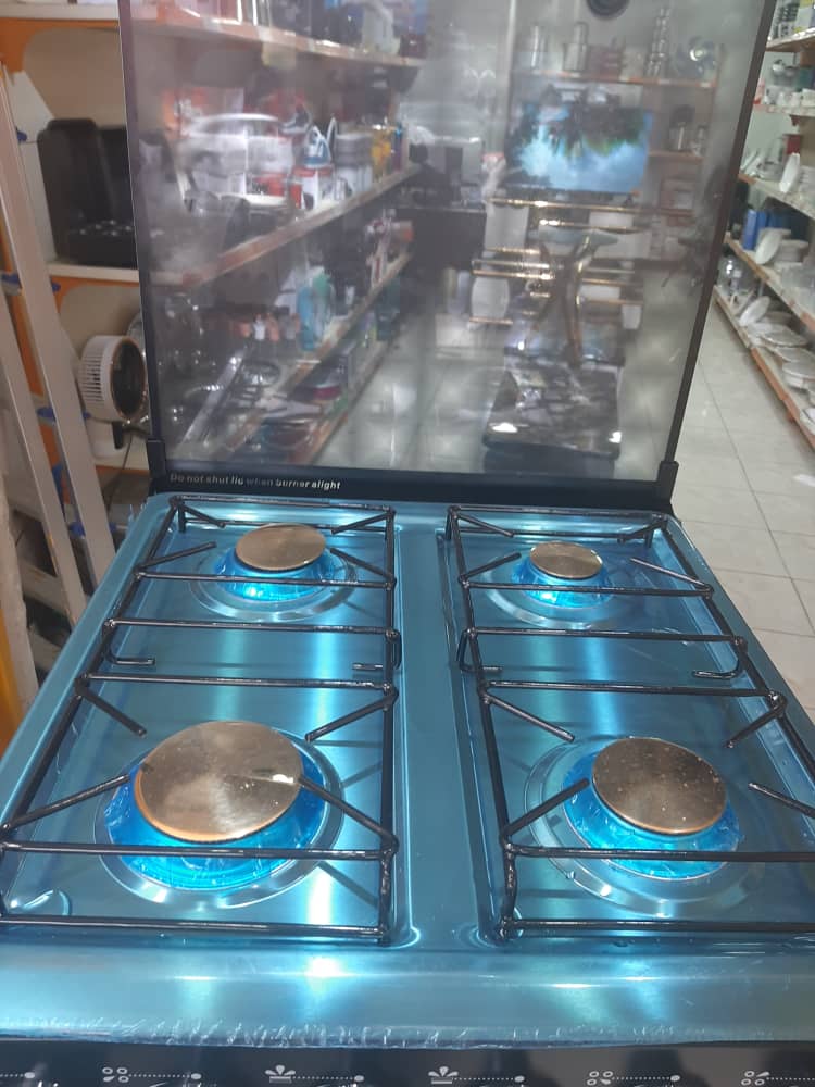 YUCEL Cuisinière A Gaz 4 Feux Avec Four A 2 Niveau- Avec Couvercle Vitré 60x60
